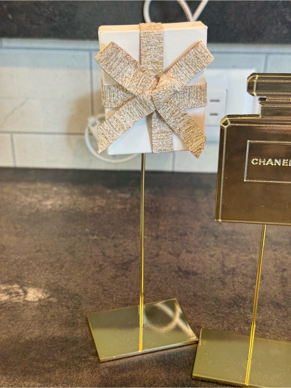 Chanel Store Display Set, 2pc set - Picture 4 of 4